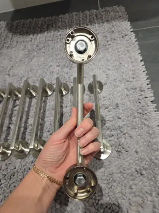 10 pomos de puerta plateados