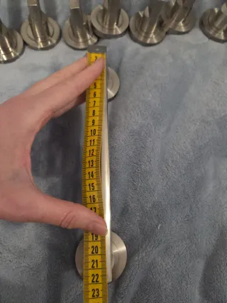 10 pomos de puerta plateados