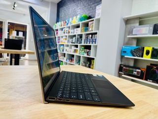 Dell Vostro 5310 i5/8GB RAM/256GB SSD