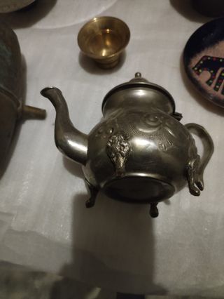Lote cobre y latón: tetera, cazo, cuenco