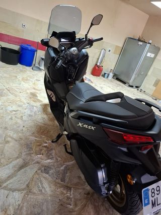 Yamaha Xmax Tech