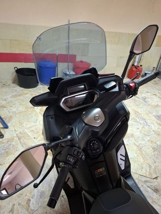 Yamaha Xmax Tech