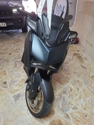 Yamaha Xmax Tech