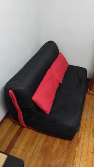 Sofá Cama Negro y Rojo