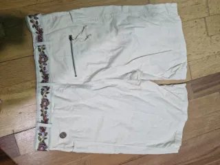 Pantalón corto BOSS beige