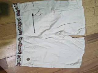 Pantalón corto BOSS beige