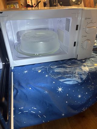 Horno Microondas OK. 20L Muy Poco Uso