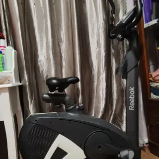 Bicicleta estática Reebok B5.1e.