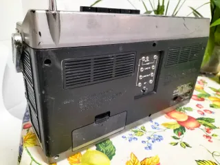 "RARO" Unisef TU 3000fss Radio cassette LEER