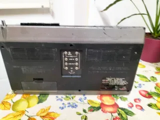 "RARO" Unisef TU 3000fss Radio cassette LEER
