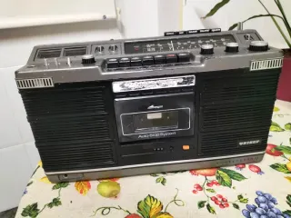 "RARO" Unisef TU 3000fss Radio cassette LEER