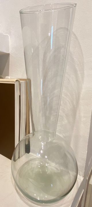 Jarrón de cristal transparente