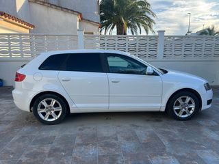 Audi A3 Sportback 1.6 TDI 105 CV – Año 2010