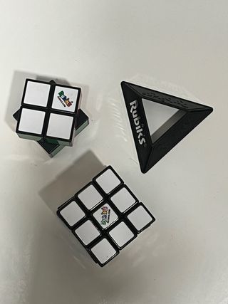 2 Cubos Rubik 3x3 y 2x2