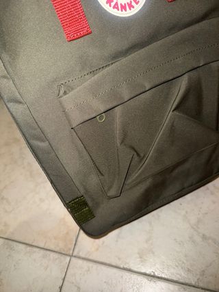 Mochila Fjallraven Kanken Verde y Rojo