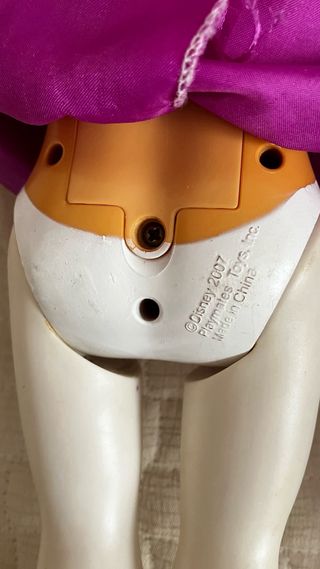 Muñeca Bella Disney y Bebé que habla