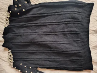 Jersey negro con perlas