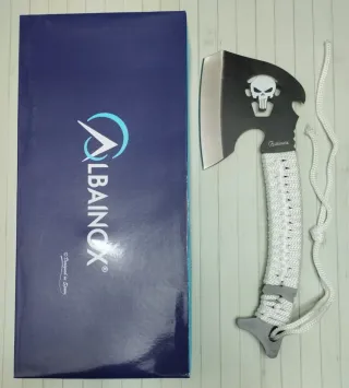 HERRAMIENTA DEPORTIVA HACHA THE PUNISHER CON FUNDA