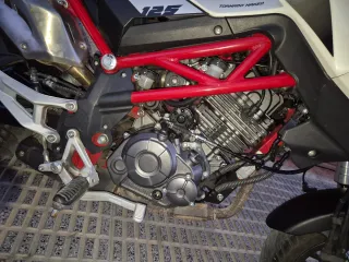 Benelli TNT 125cc Naked .