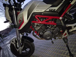 Benelli TNT 125cc Naked .