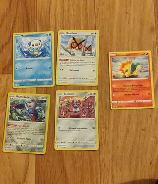 44 Cartas Pokémon Inglés y libro