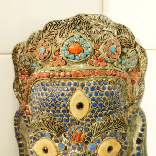 Máscara Tibetana Antigua Decorada