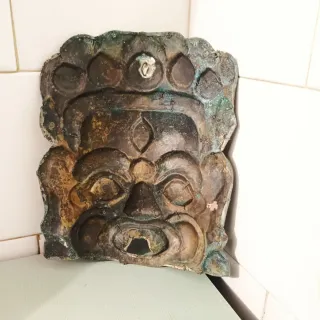 Máscara Tibetana Antigua Decorada