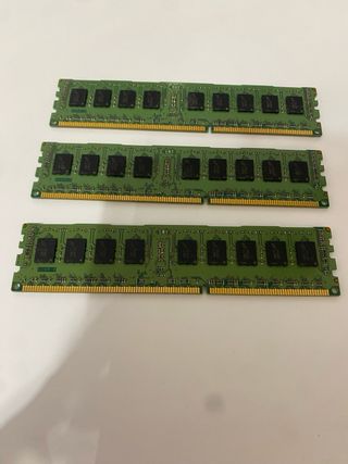 3 memorias Ram 4GB DDR3L ECC PC3L-10600R 1333M