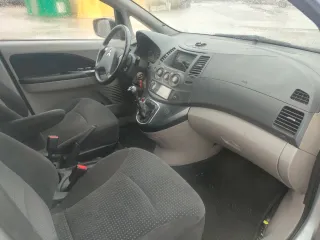 Mitsubishi Grandis 2008