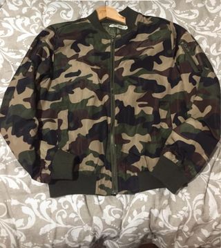 Cazadora militar mujer