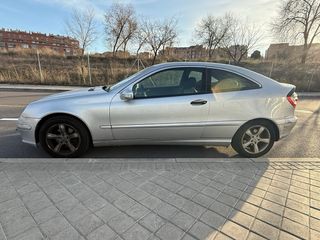 Mercedes-Benz Clase C 2003