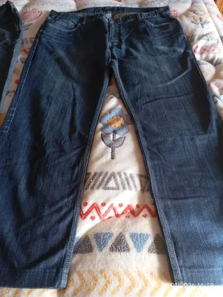 Vaqueros hombre azul