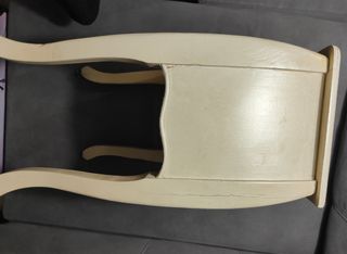 Mesita de noche vintage pintada a mano