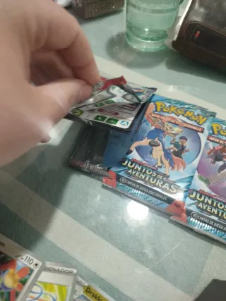Caja metálica Pokémon Trading Card Game