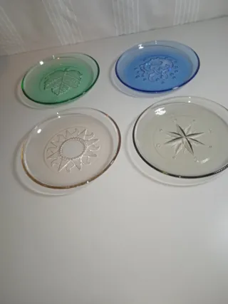 Juego de 4 platos decorativos de cristal