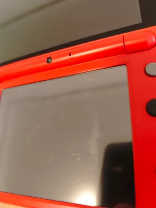 Nintendo 2DS XL Edizione Poké Ball