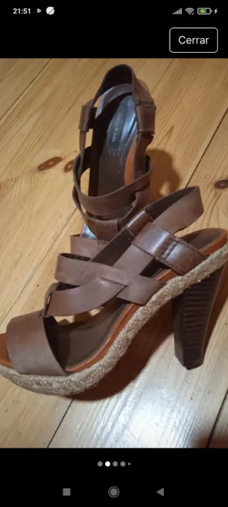 Sandalias de tacón marrones