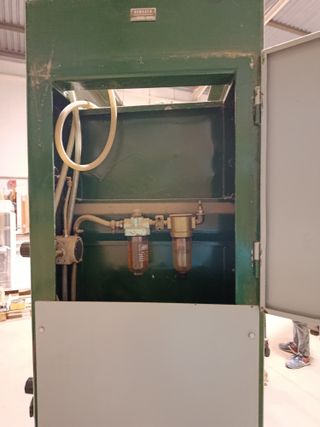 Prensa Neumática para Montaje de Muebles