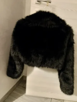 Ecopelliccia crop Pull&Bear