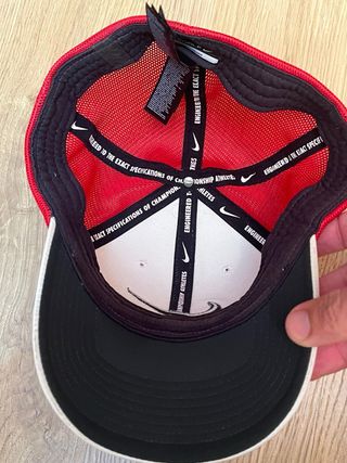 Gorra Nike Golf Roja y Blanca