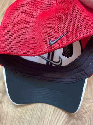 Gorra Nike Golf Roja y Blanca