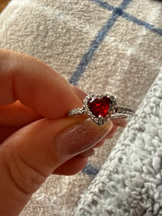 Anillo Pandora Corazón Rojo