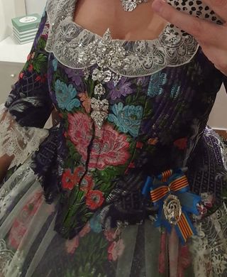 Traje de Fallera Morado con plata