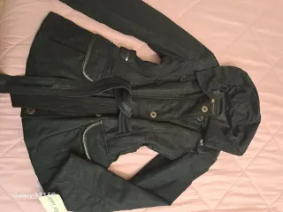 Giubbotto in vera pelle nero con cartellino