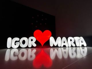 Lámparas LED con tu nombre de tu pareja o familia