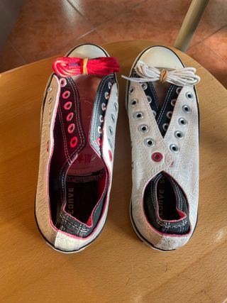 Zapatillas Converse Blancas y Rojas