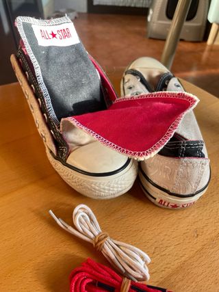 Zapatillas Converse Blancas y Rojas