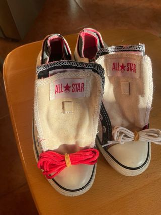 Zapatillas Converse Blancas y Rojas