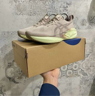 Asics Novablast 5 - Taglia 40.5