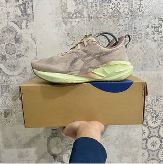 Asics Novablast 5 - Taglia 40.5